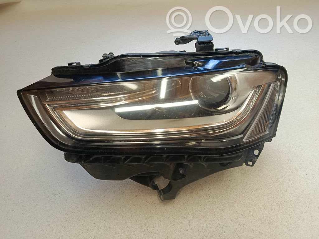 Audi A4 S4 B8 8K Lampa przednia 