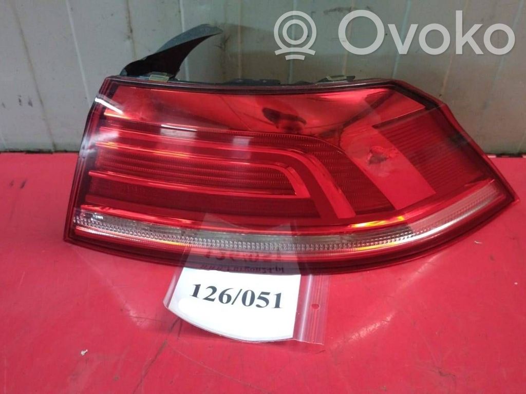 Volkswagen PASSAT B8 Lampa tylna 