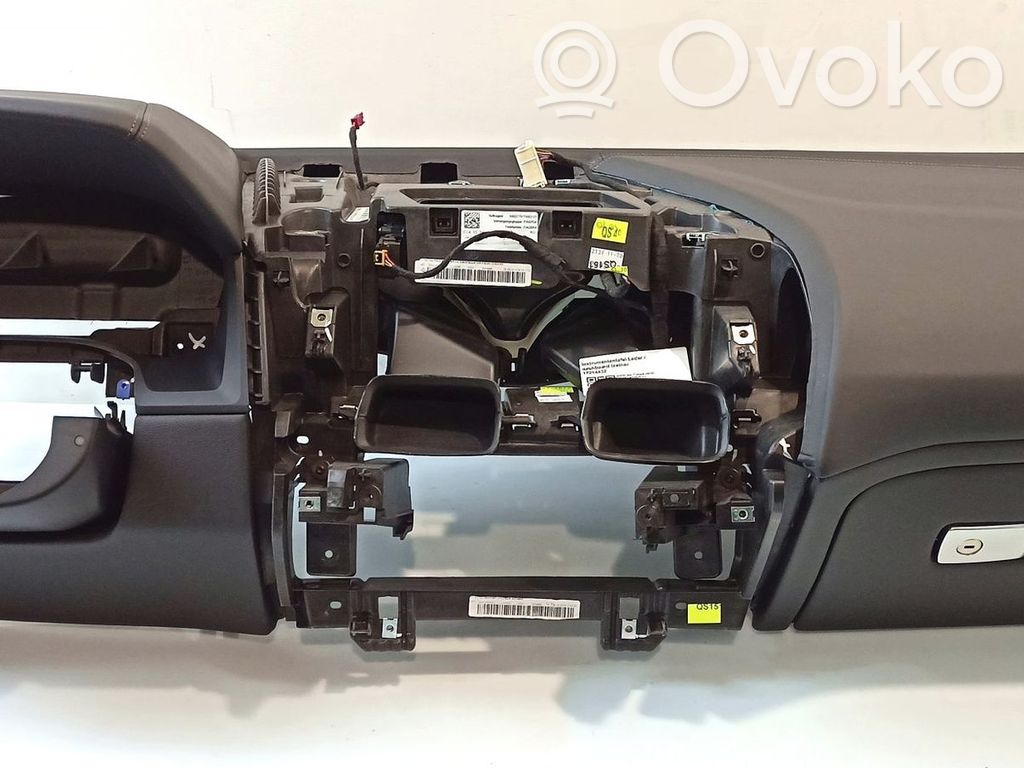 BMW 8 G15 Panel de instrumentos 