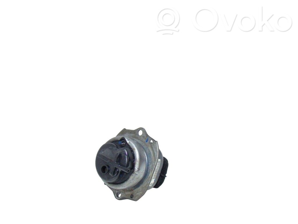 Engine mount bracket   6784416,6784416,22116773817,22116784416,22116795417,6773817,6784416,6795417