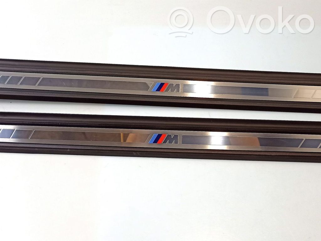 BMW 4 G22 G23 G24 G26 Osłona listwy przedniej 