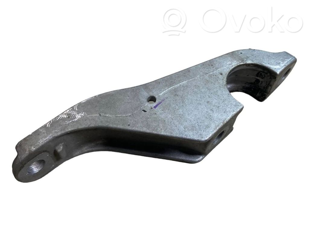 BMW M8 F93 Gran Coupe Mocowanie stabilizatora osi przedniej 