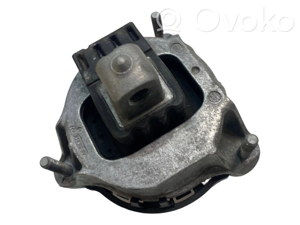 BMW 6 G32 Gran Turismo Engine mount bracket 