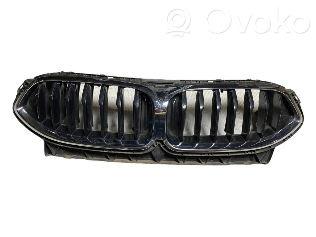 Atrapa chłodnicy / Grill   9465521,51749465521,51749465521,9465521