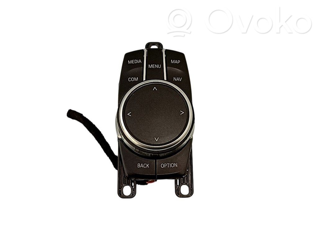 BMW M5 F90 Central console control unit 