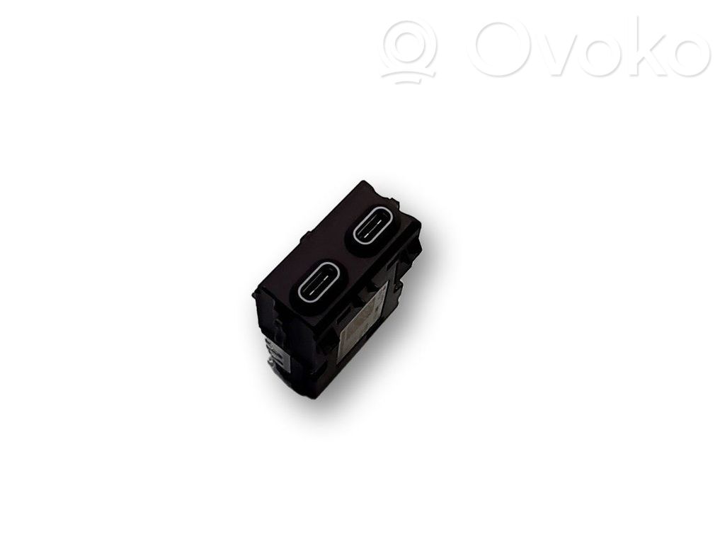 BMW 5 G60 G61 Разъем USB 