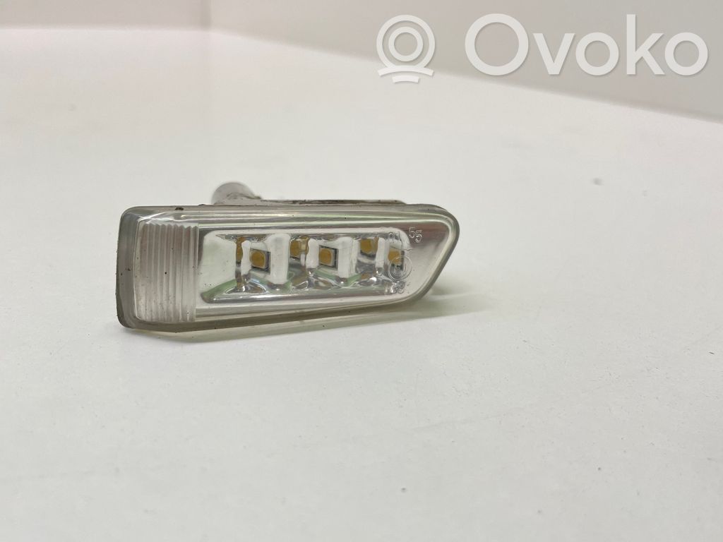 Seitenblinker   4E0949128
