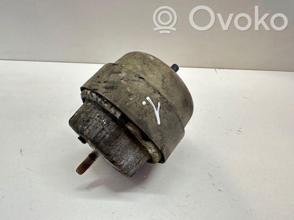Audi A6 S6 C6 4F Engine mount bracket 