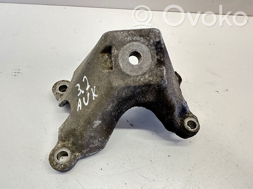 Audi A6 S6 C6 4F Engine mounting bracket 