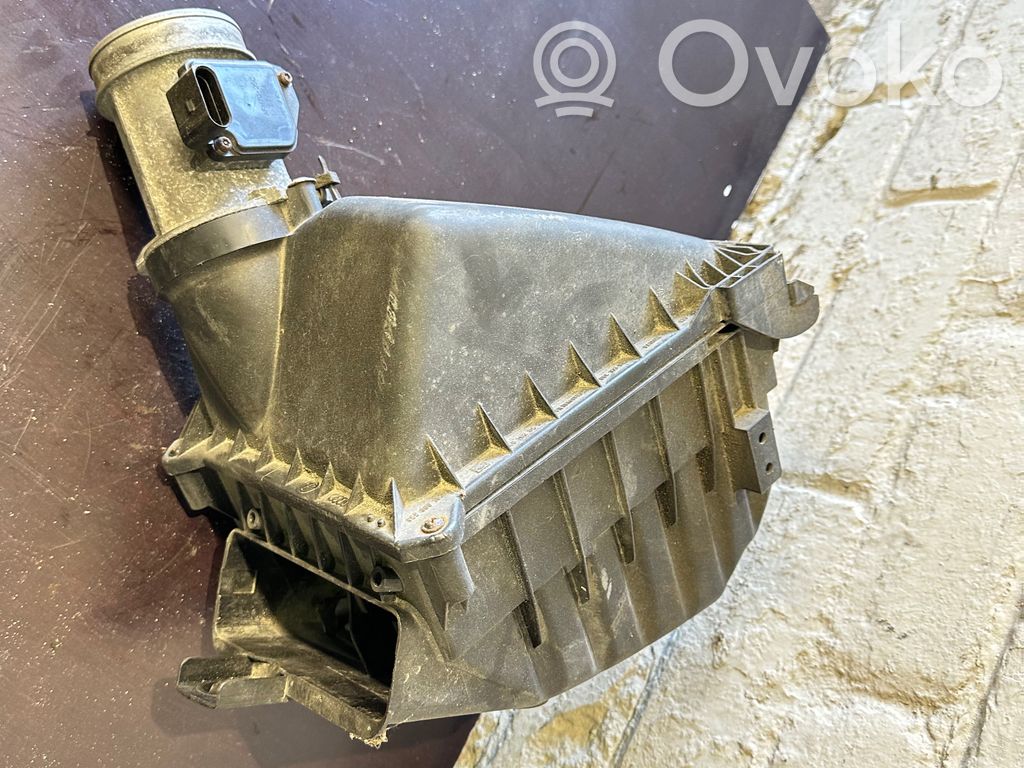 Audi A4 S4 B6 8E 8H Air filter box 