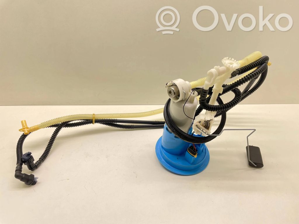 Volkswagen Tiguan Fuel level sensor 