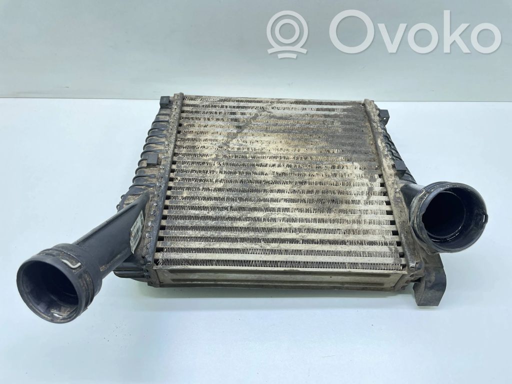 Audi Q7 4L Interkūlerio radiatorius 