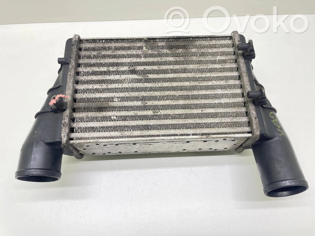 Audi A4 S4 B5 8D Interkūlerio radiatorius 