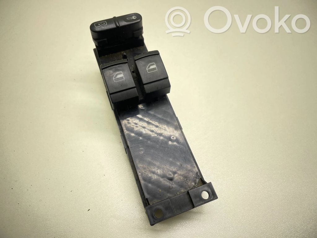 Volkswagen PASSAT B5 Electric window control switch 