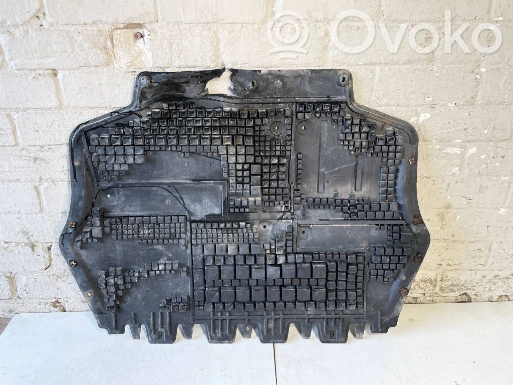 Volkswagen Golf VI Placa protectora/protector antisalpicaduras motor 