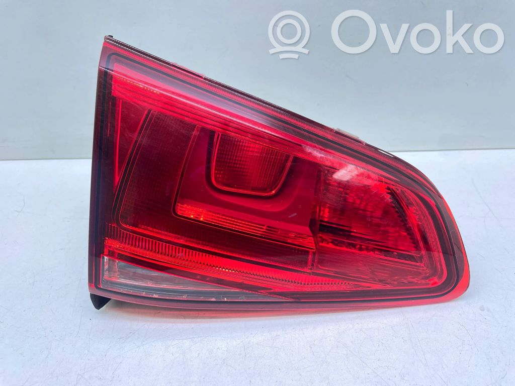 Volkswagen Golf VII Lampy tylnej klapy bagażnika 