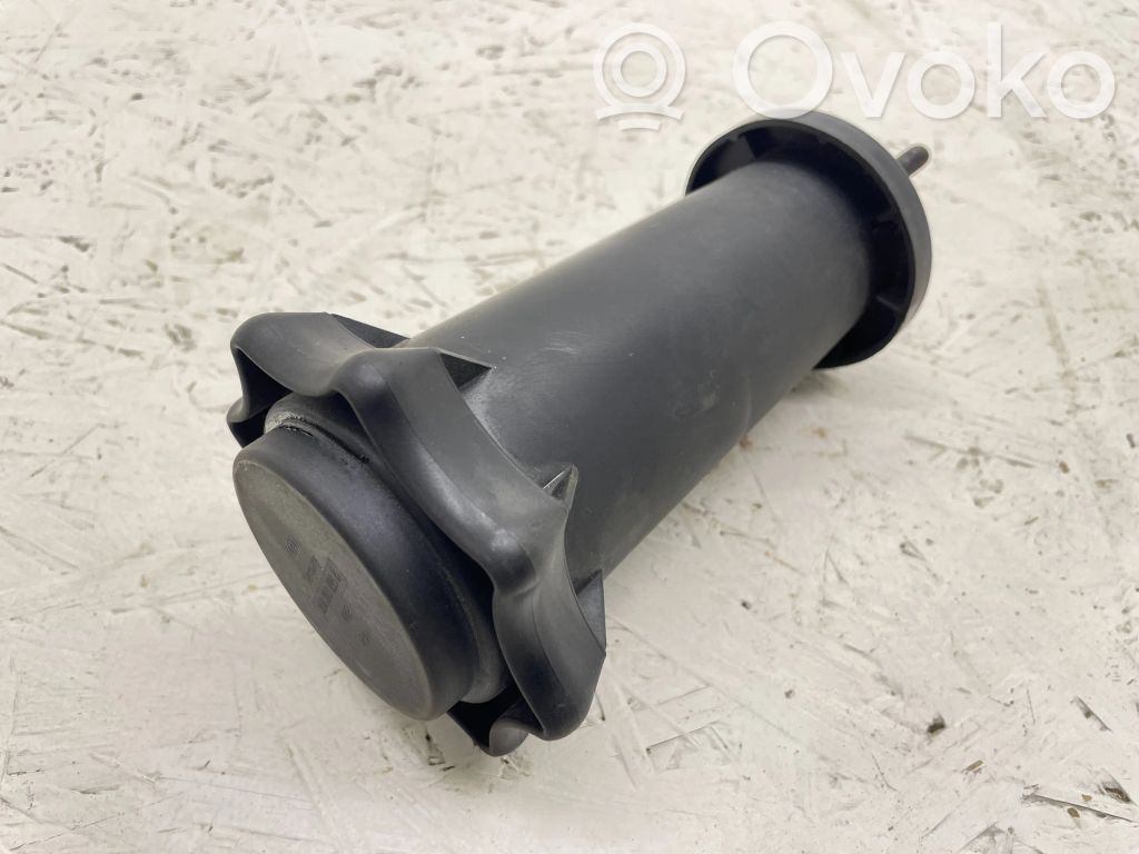 Volkswagen PASSAT B5 Tornillo de la rueda de repuesto 