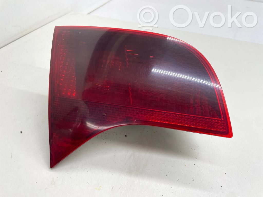 Audi A4 S4 B7 8E 8H Takaluukun takavalot 
