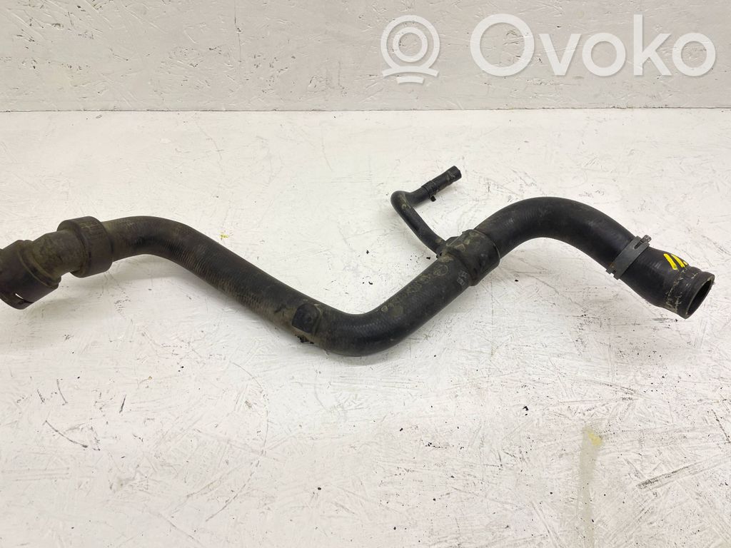Audi A4 S4 B5 8D Engine coolant pipe/hose 