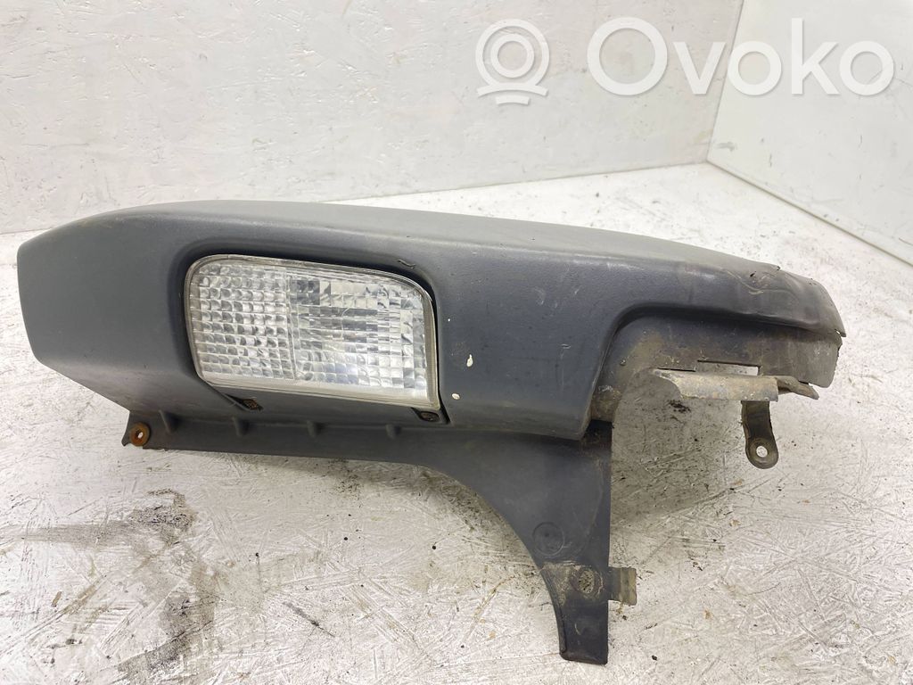 Opel Vivaro Moldura de la esquina del parachoques trasero 
