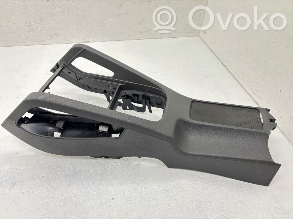 Volkswagen Jetta V Center console 