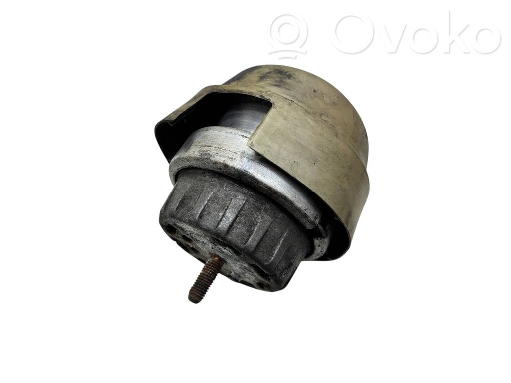 Audi A6 S6 C6 4F Engine mount bracket 