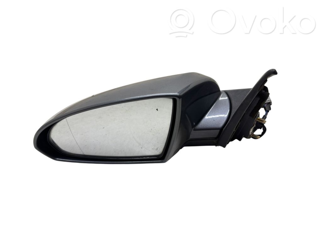 Nissan Primera Front door electric wing mirror 