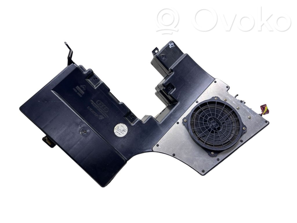 Audi A4 S4 B5 8D Altavoz subwoofer 