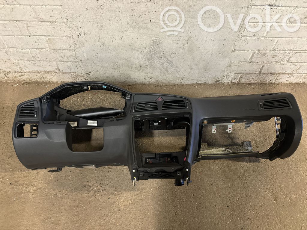 Dashboard   39875308