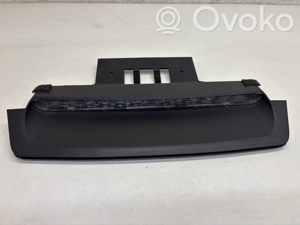 Volvo S60 Third/center stoplight 
