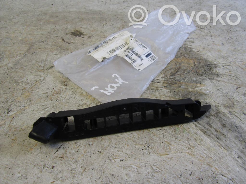 Opel Corsa E Front bumper mounting bracket 