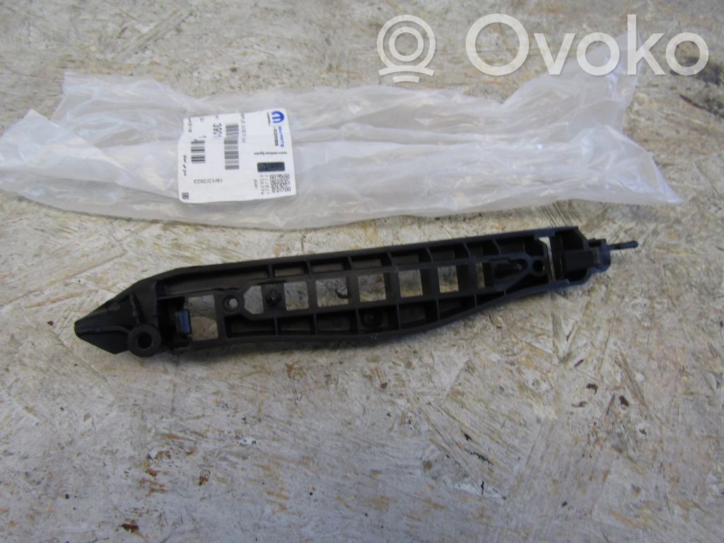 Opel Corsa E Front bumper mounting bracket 