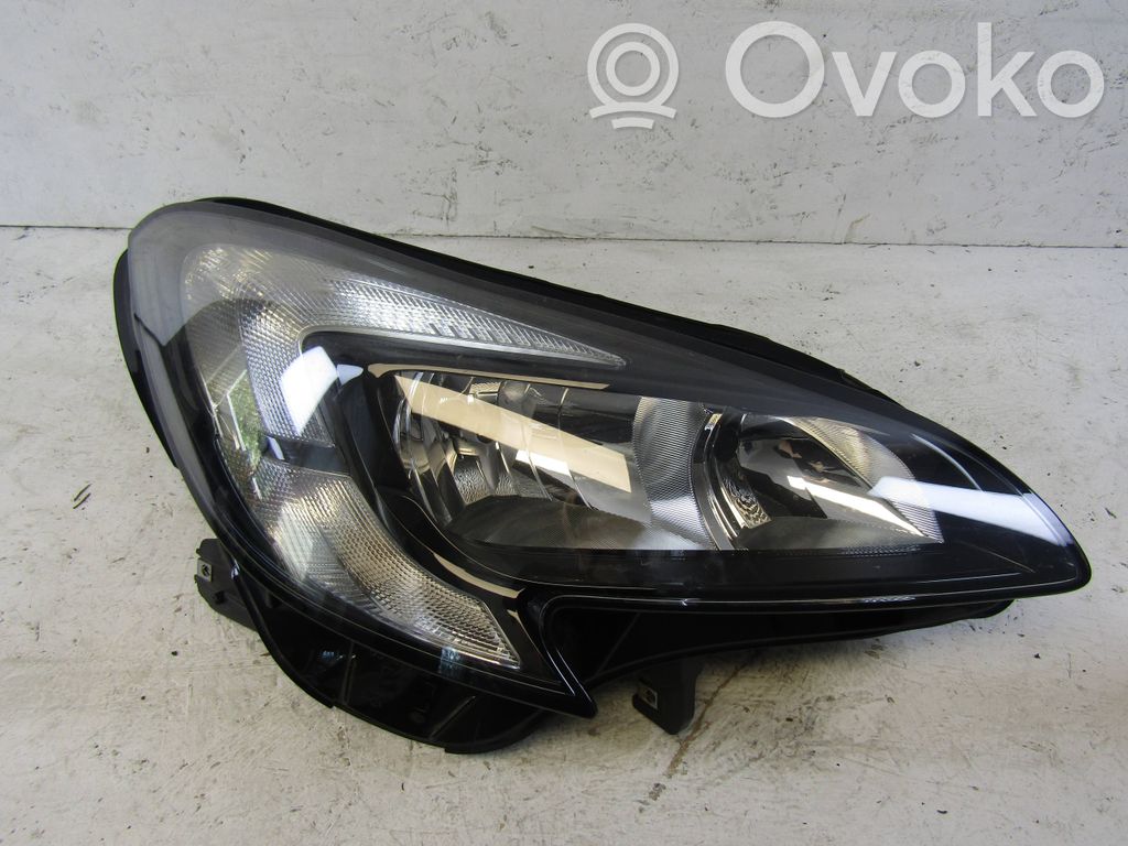 Opel Corsa E Headlight/headlamp 