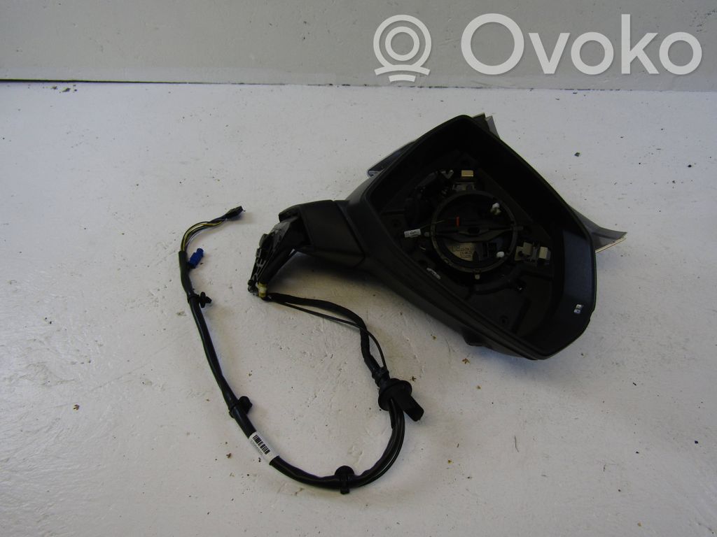 Audi Q7 4M Front door electric wing mirror 