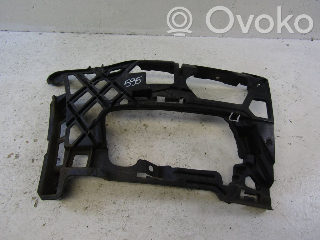 Volkswagen Golf VII Front bumper mounting bracket 