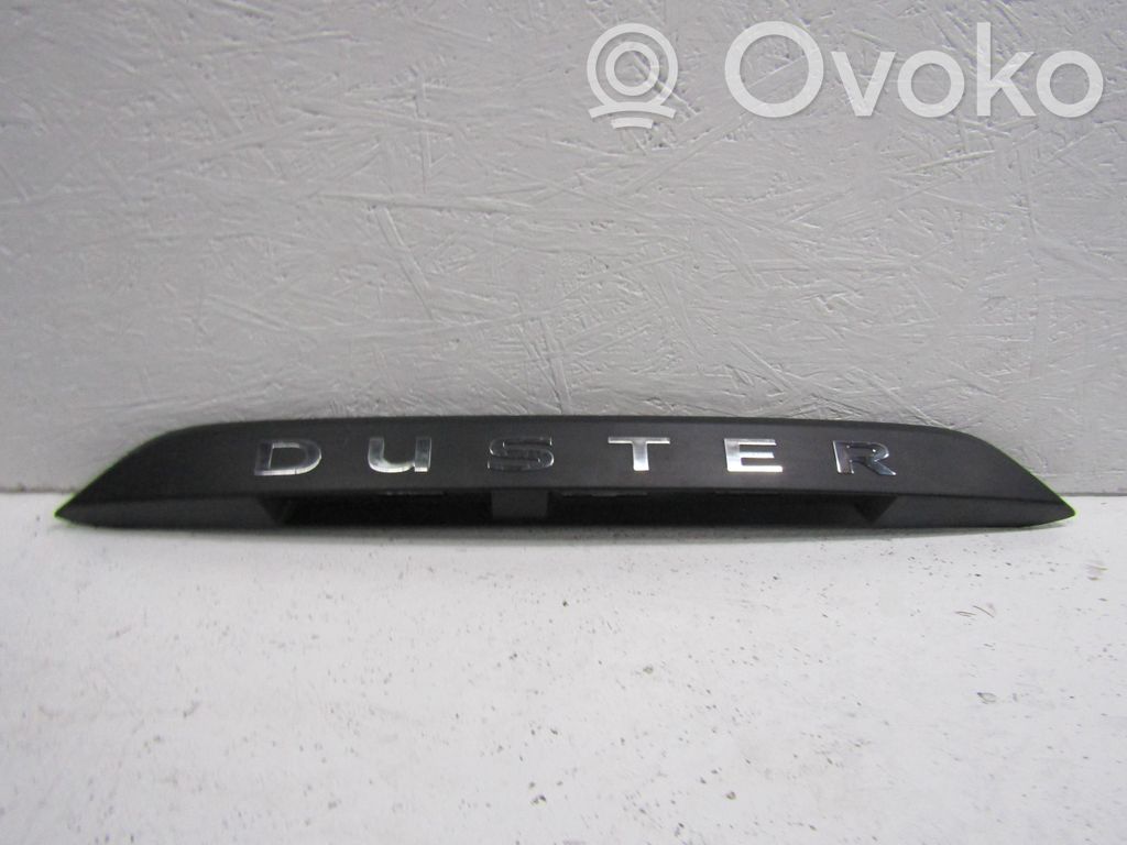 Dacia Duster II Trunk door license plate light bar 