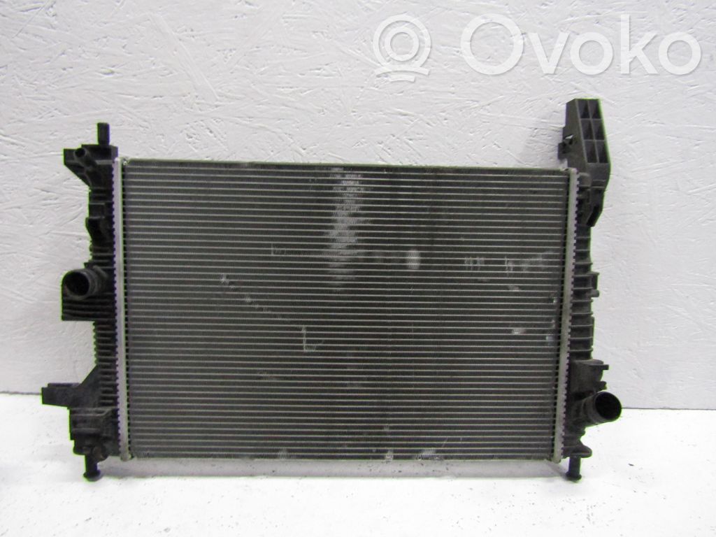 Ford Focus Dzesēšanas šķidruma radiators 
