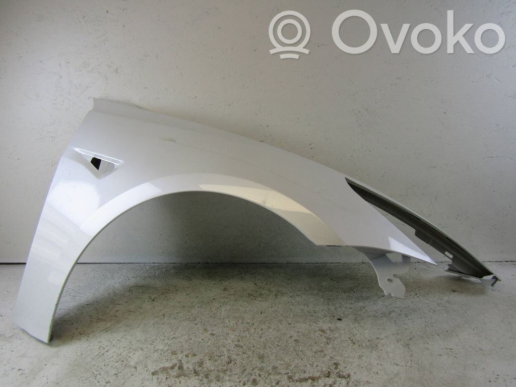 Tesla Model 3 Крыло 