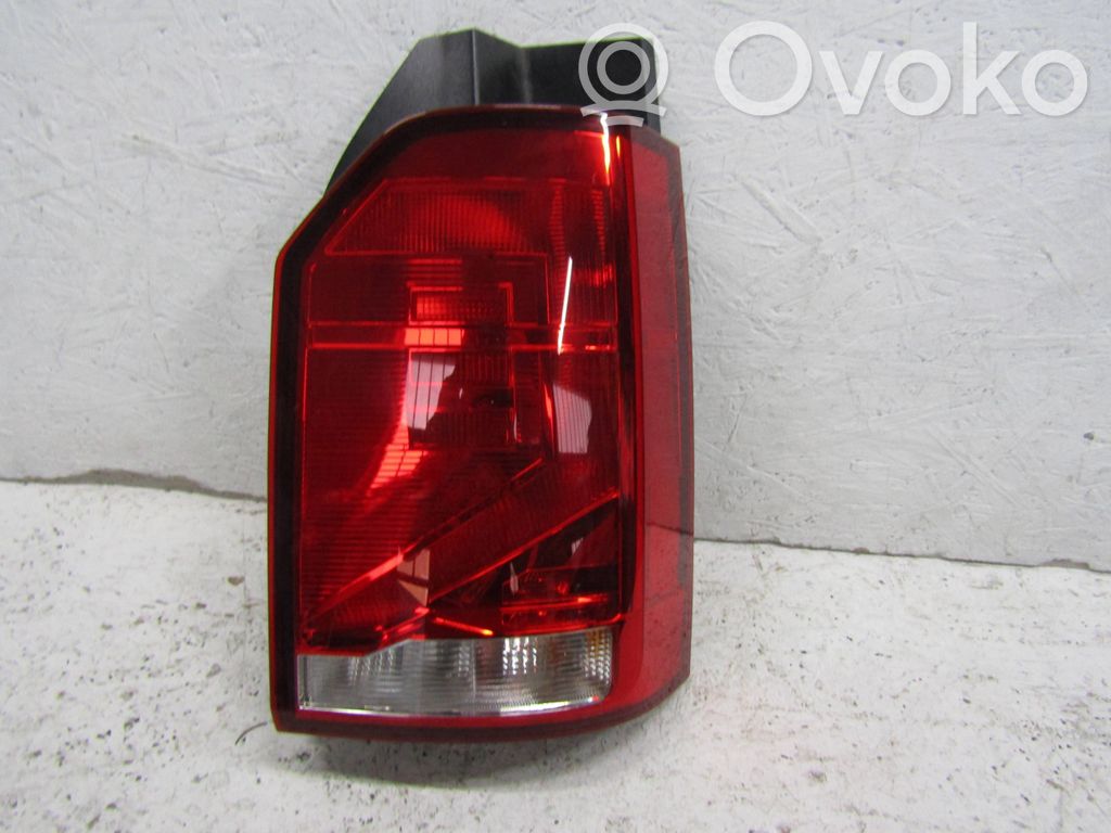 Volkswagen Multivan T6 Lampa tylna 
