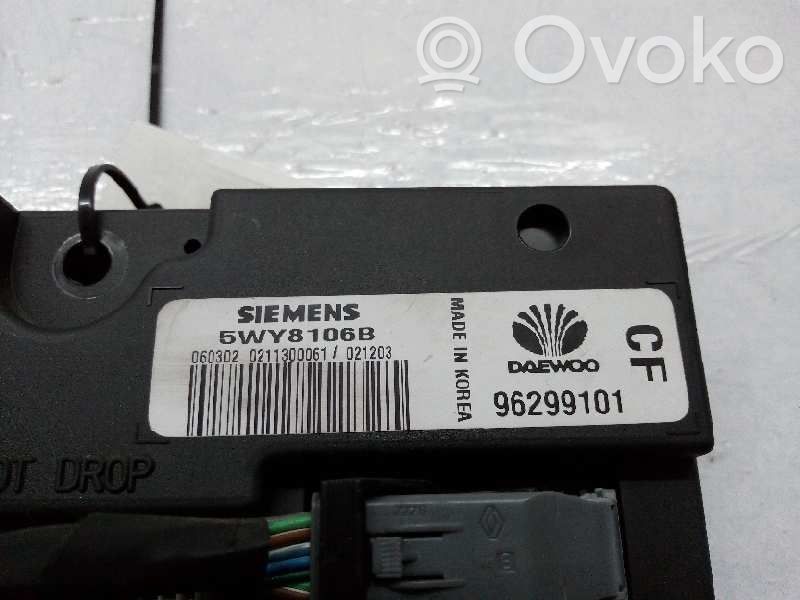 Daewoo Evanda Saugiklių blokas 