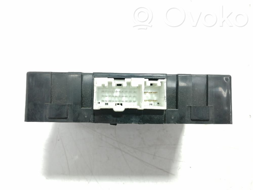 Other control units/modules   CD8667560A