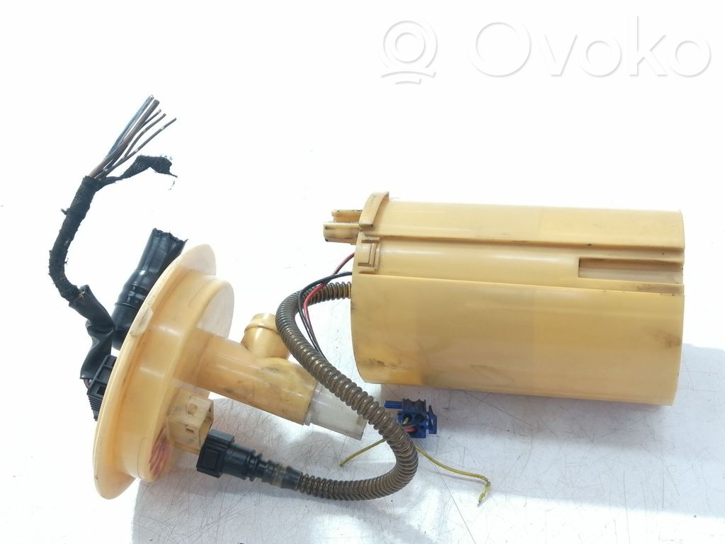 BMW X3 E83 Degvielas līmeņa sensors 