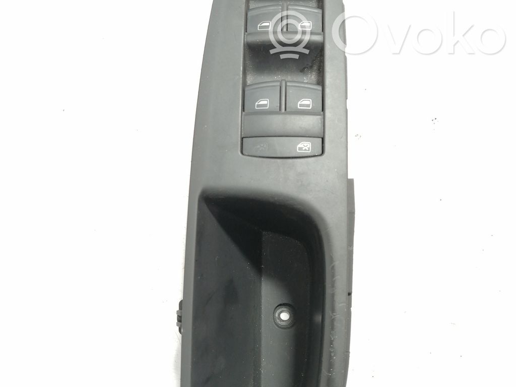 Audi Q7 4L Front door window regulator motor 