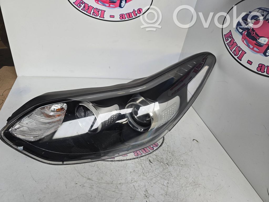 KIA Sportage Lampa przednia 