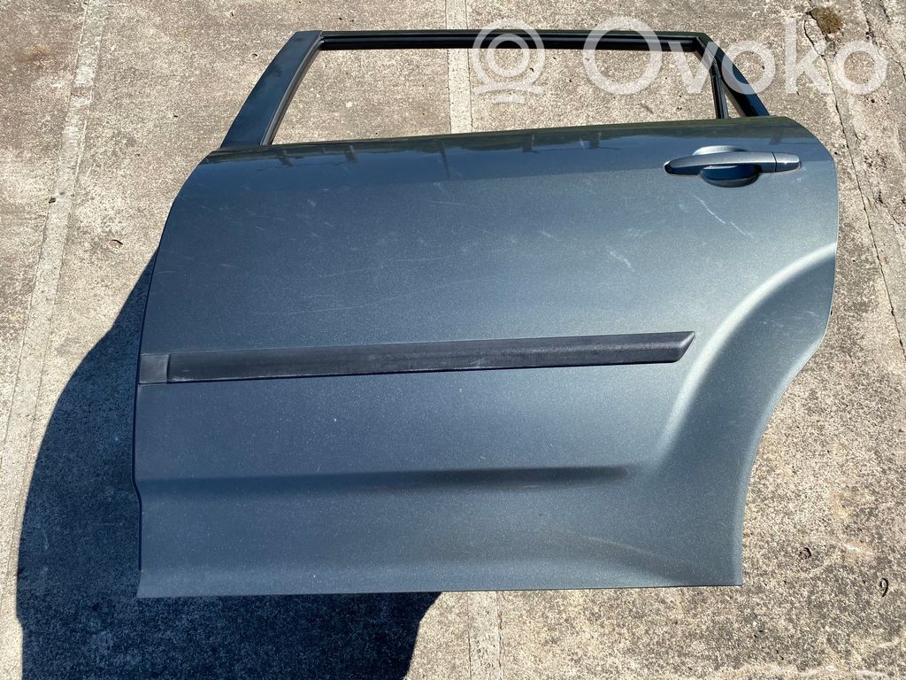 Toyota Corolla Verso AR10 Puerta trasera 