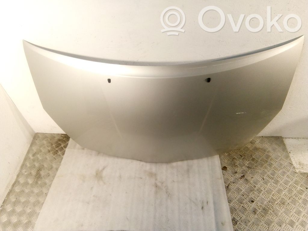 Toyota Corolla Verso AR10 Konepelti 