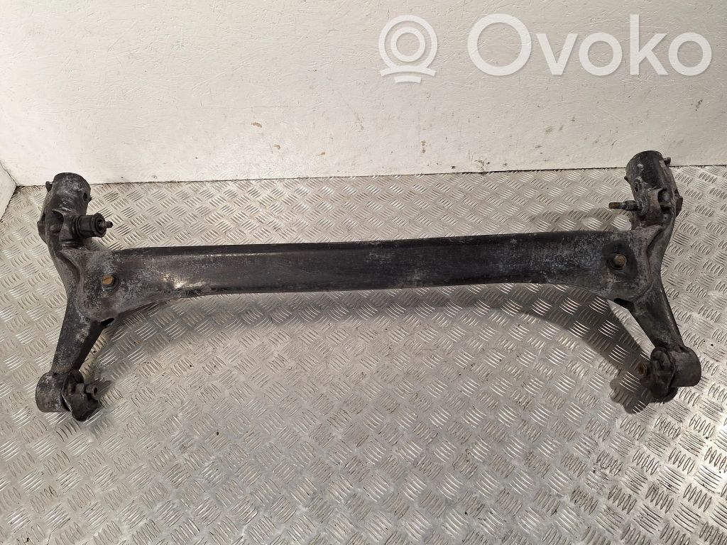 Toyota Corolla Verso AR10 Eje trasero 
