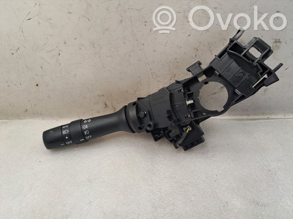 Toyota Auris 150 Indicator stalk 