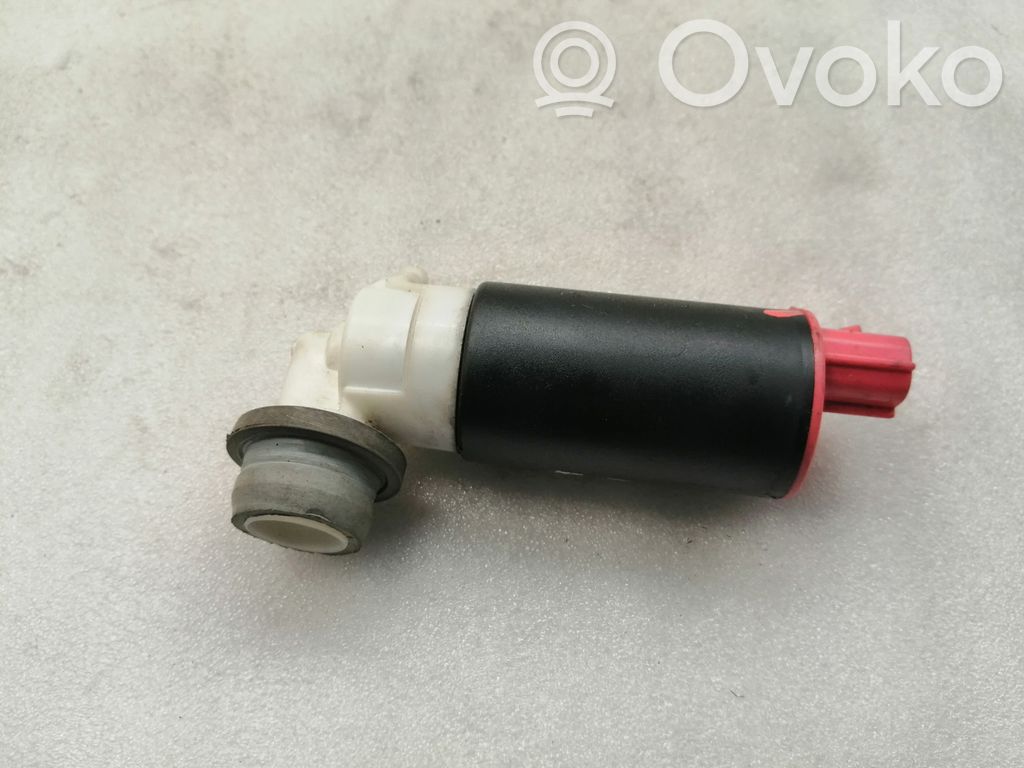 Toyota Corolla Verso AR10 Windscreen/windshield washer pump 