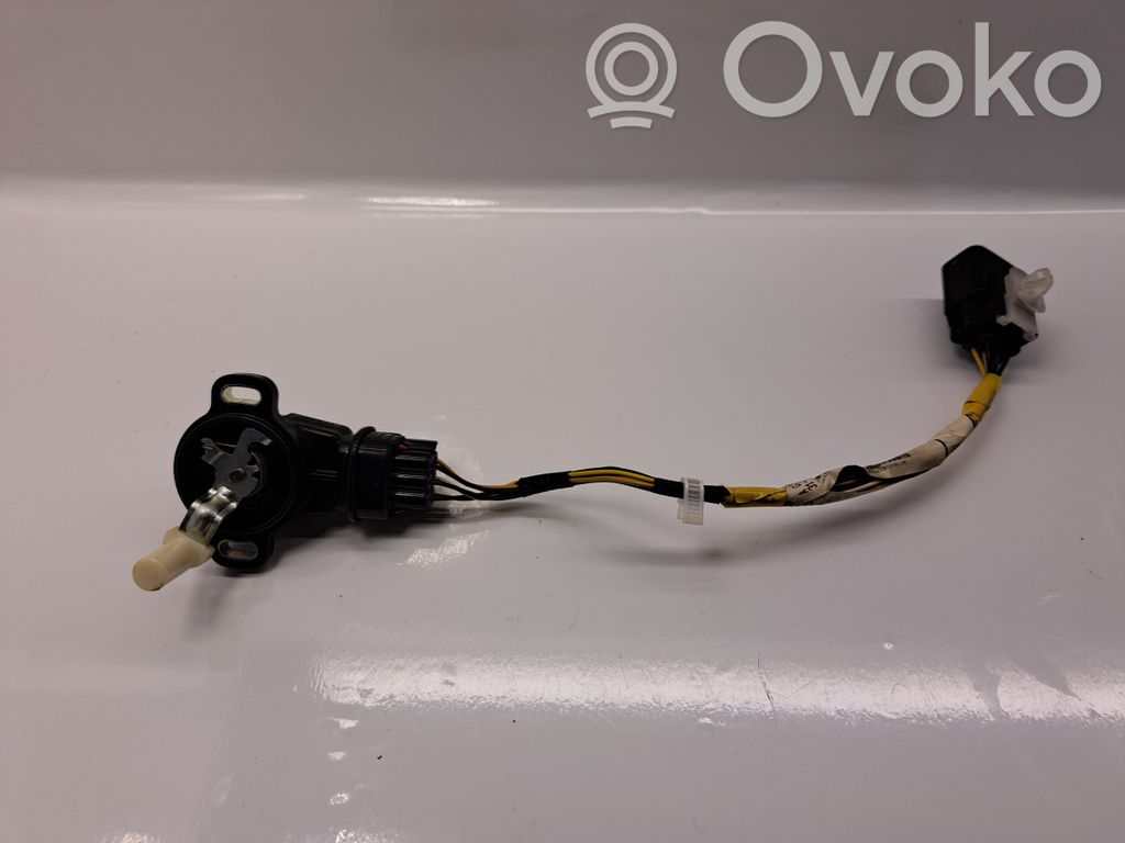 Toyota Avensis T250 Acceleration sensor 